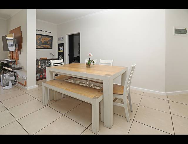 2 BEDROOM APARTMENT FOR SALE IN GREENSTONE HILL